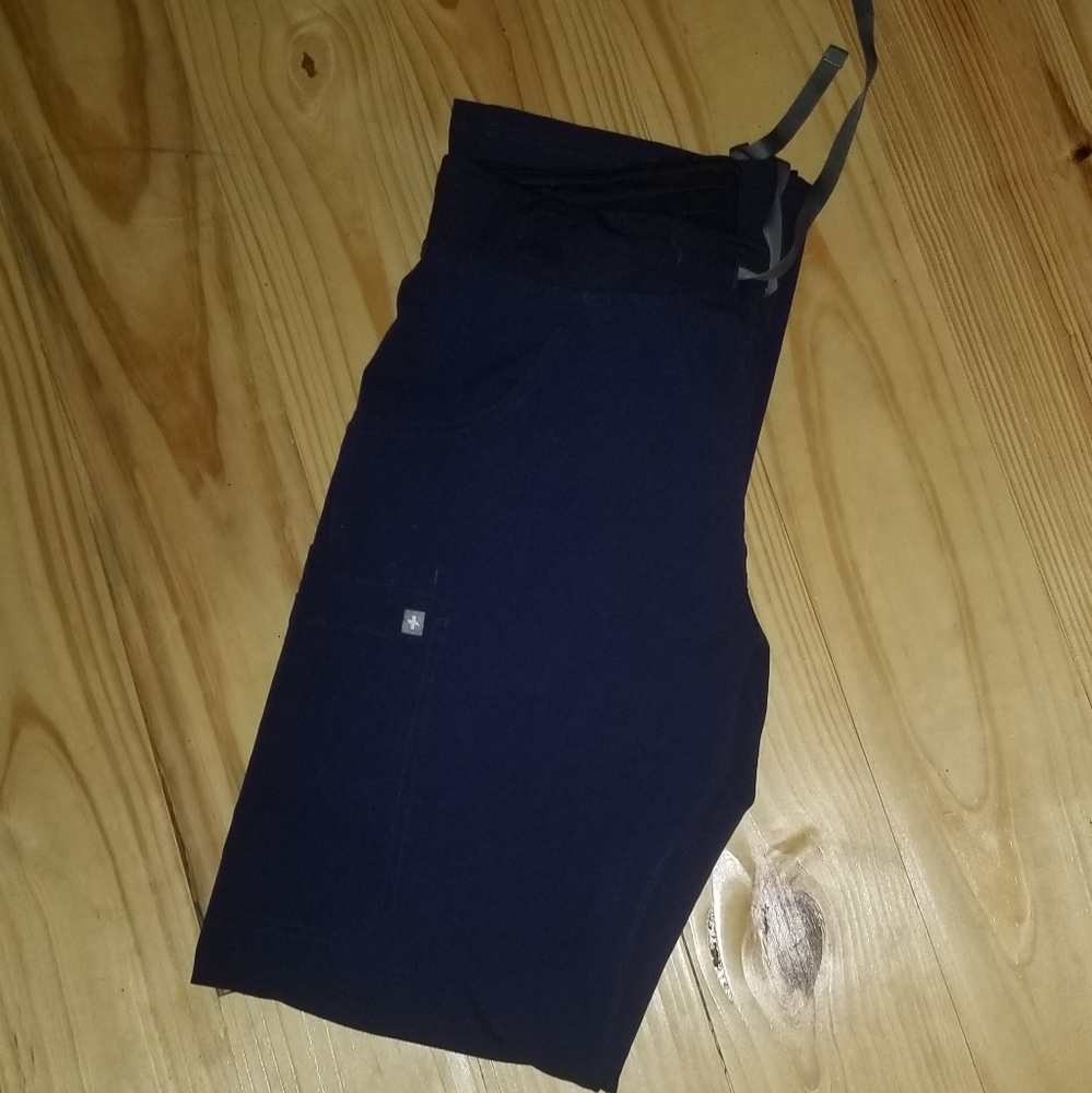 Figs Navy Kades small tall
